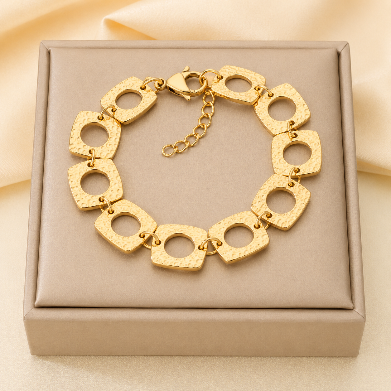 Old Town Lantern Bracelet 59