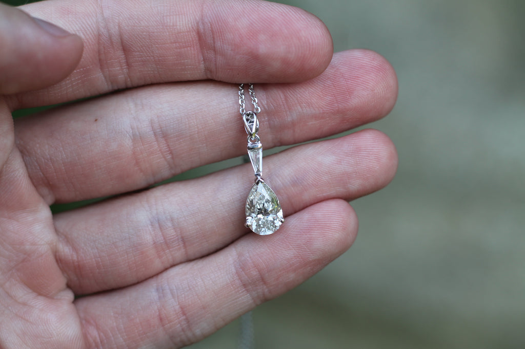 1 Carat Pear Cut Diamond Drop Necklace | 14k White Gold