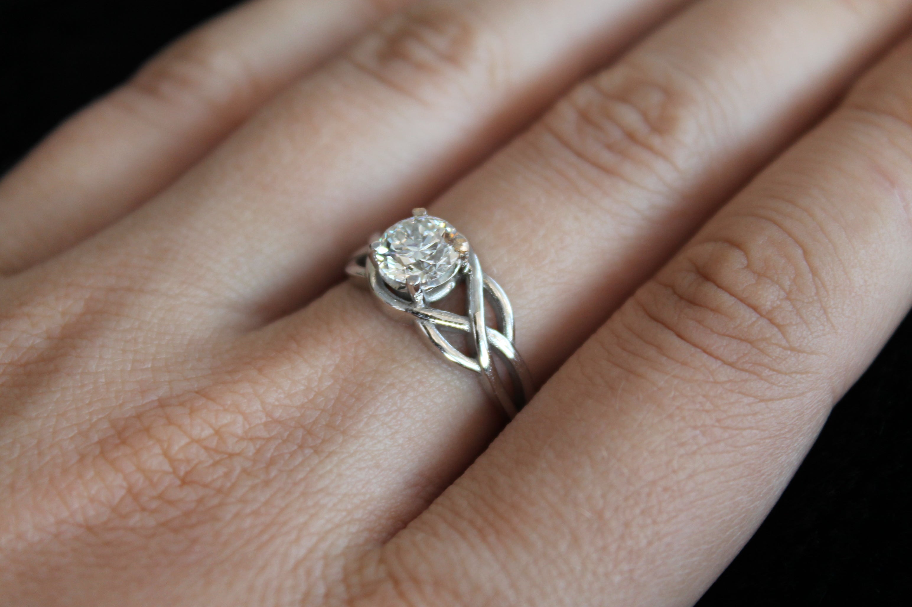 1 Carat Round Cut Solitaire Diamond Ring With Triple Twist Sides | 14k White Gold | Engagement Ring
