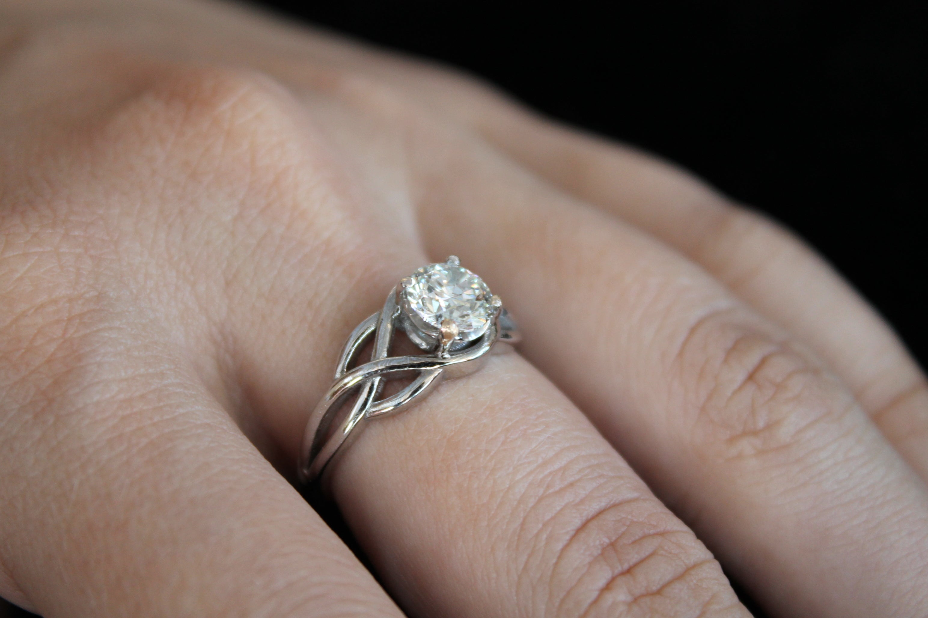 1 Carat Round Cut Solitaire Diamond Ring With Triple Twist Sides | 14k White Gold | Engagement Ring
