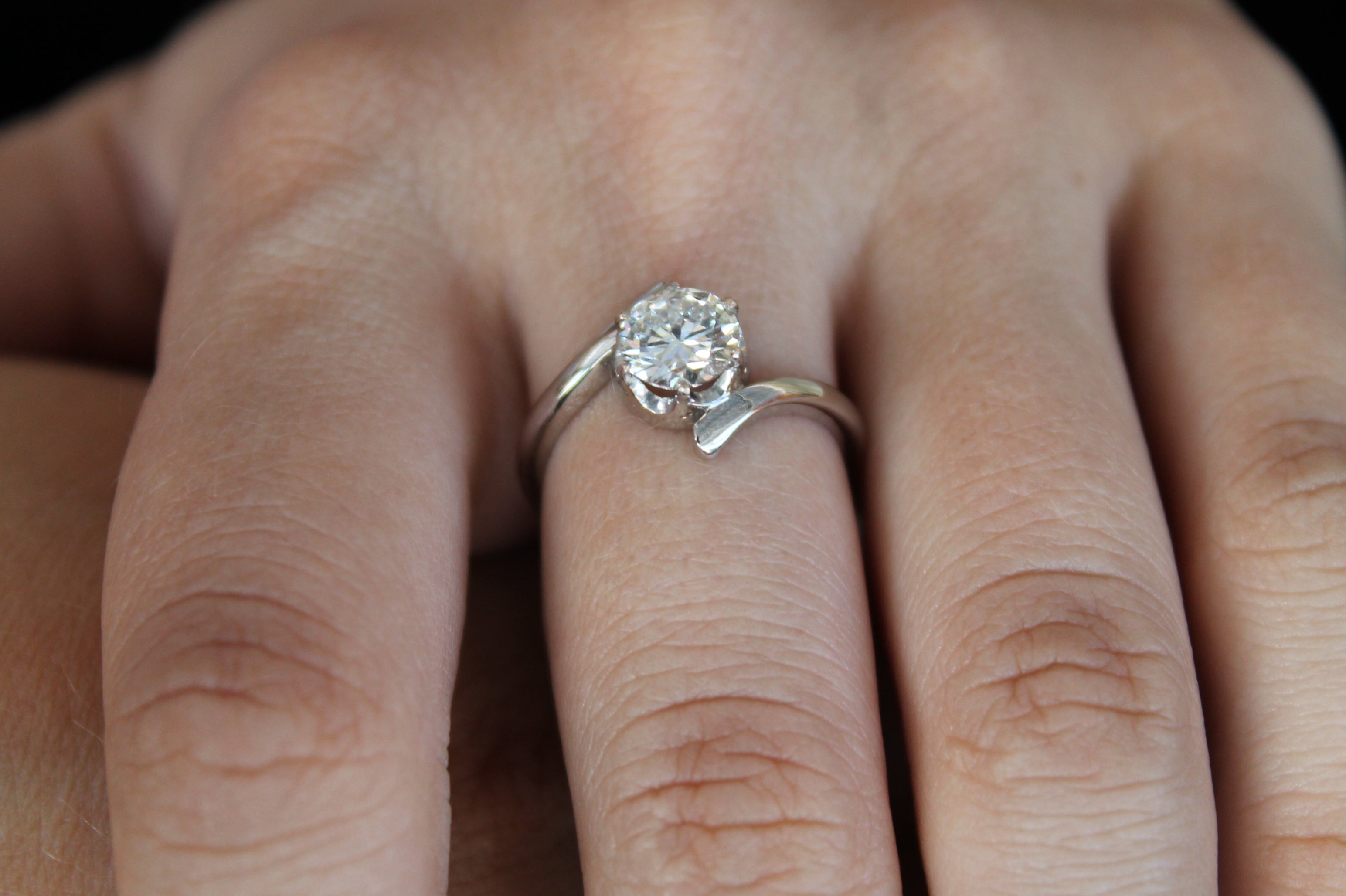 1 Carat Round Cut Solitaire Diamond Ring With Bent Sides | 14k White Gold | Engagement Ring
