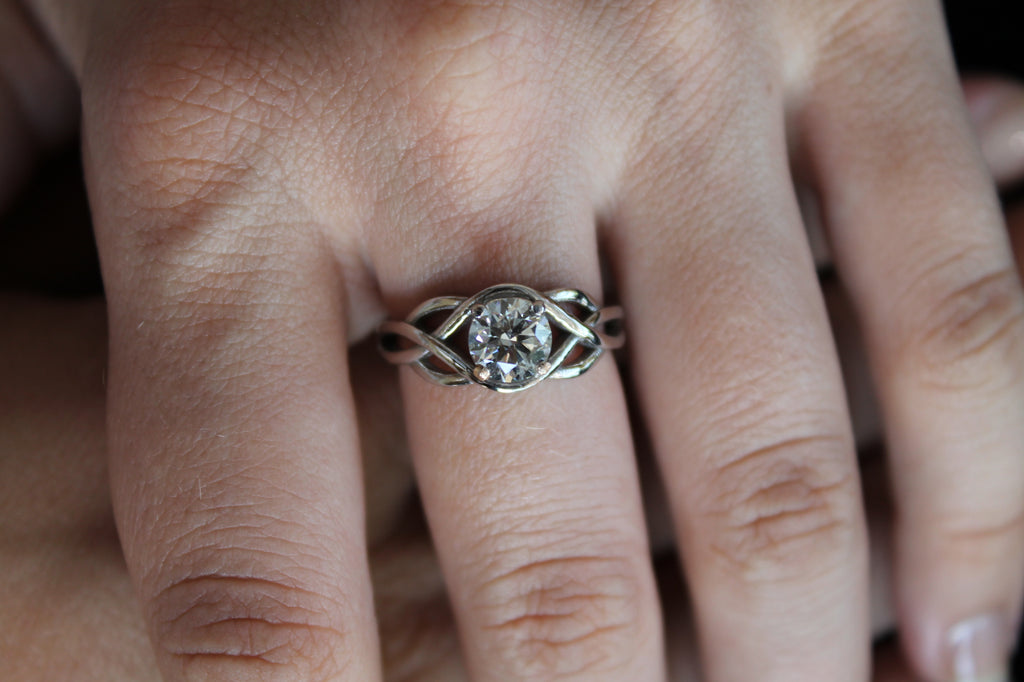 1 Carat Round Cut Solitaire Diamond Ring With Triple Twist Sides | 14k White Gold | Engagement Ring