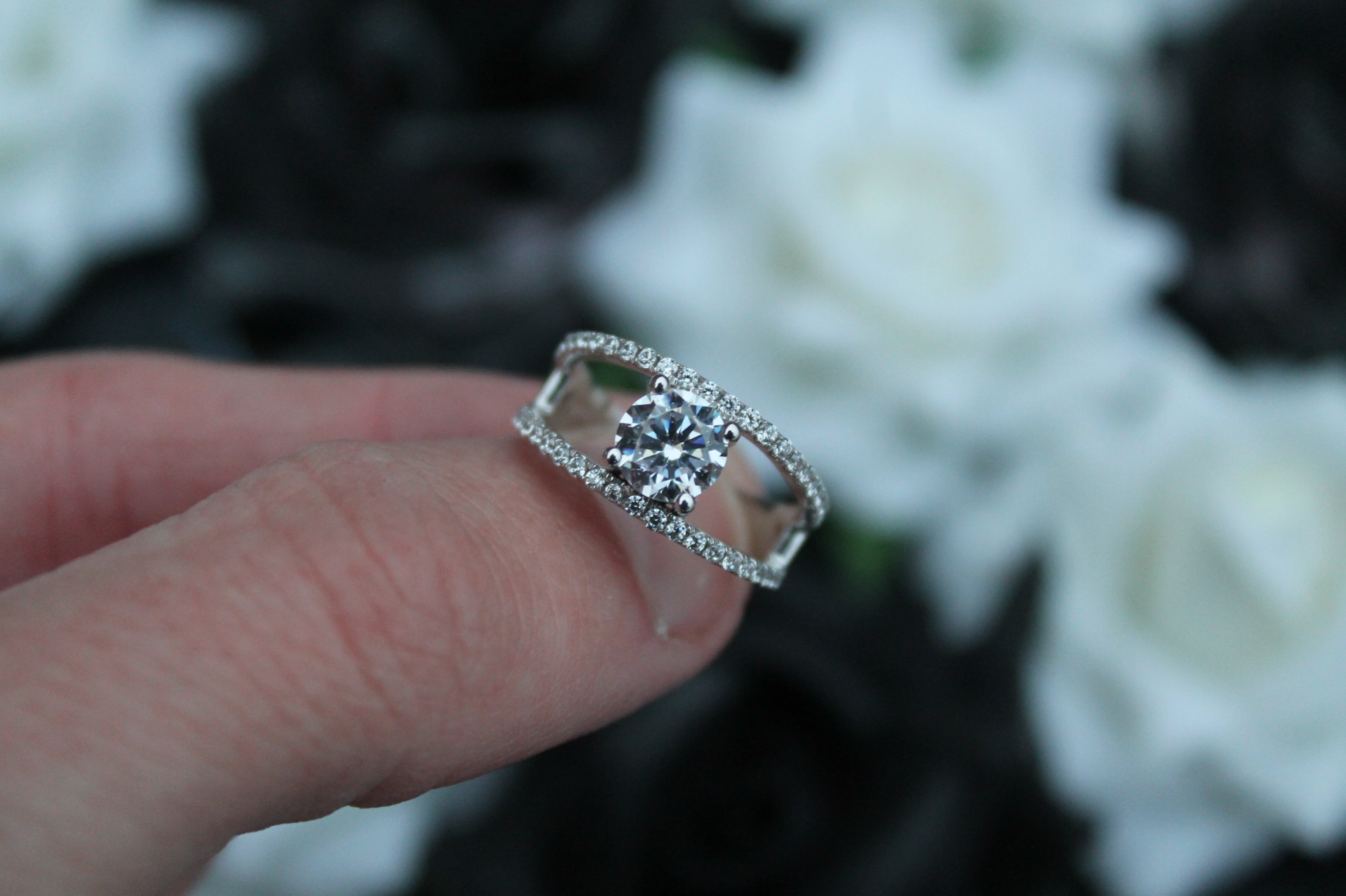 1 Carat Round Cut Diamond Ring With Split Sides | 14k White Gold | Engagement Ring