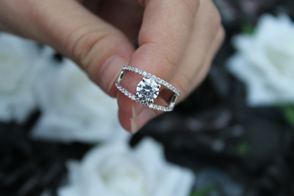 1 Carat Round Cut Diamond Ring With Split Sides & Sapphires | 14k White Gold | Engagement Ring
