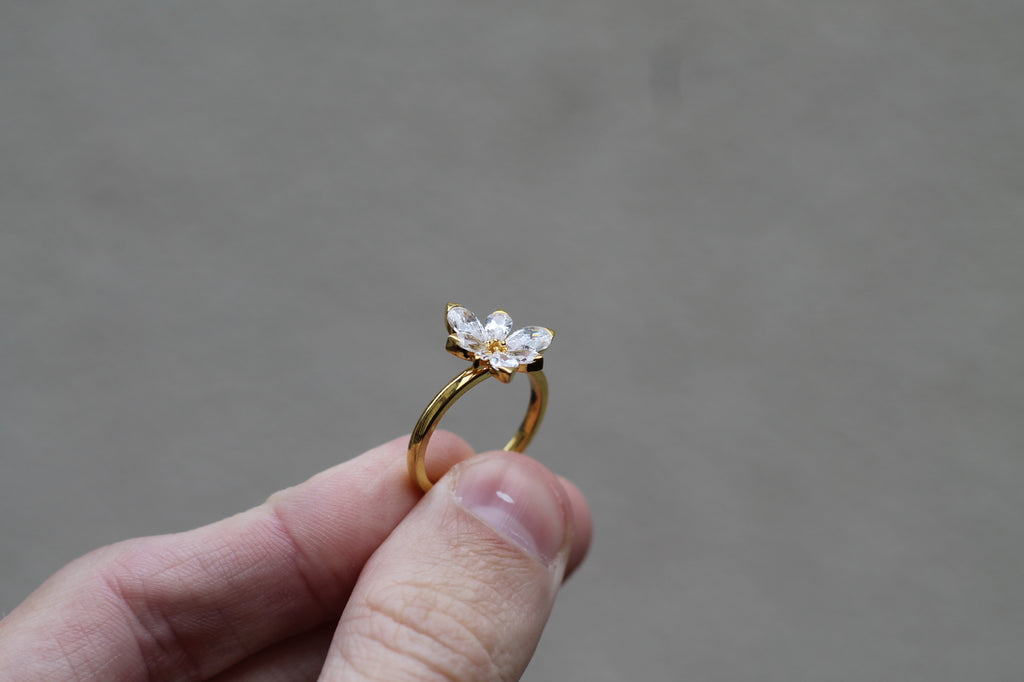 2.1 Carat Diamond Flower Ring | 14k Yellow Gold | Engagement Ring