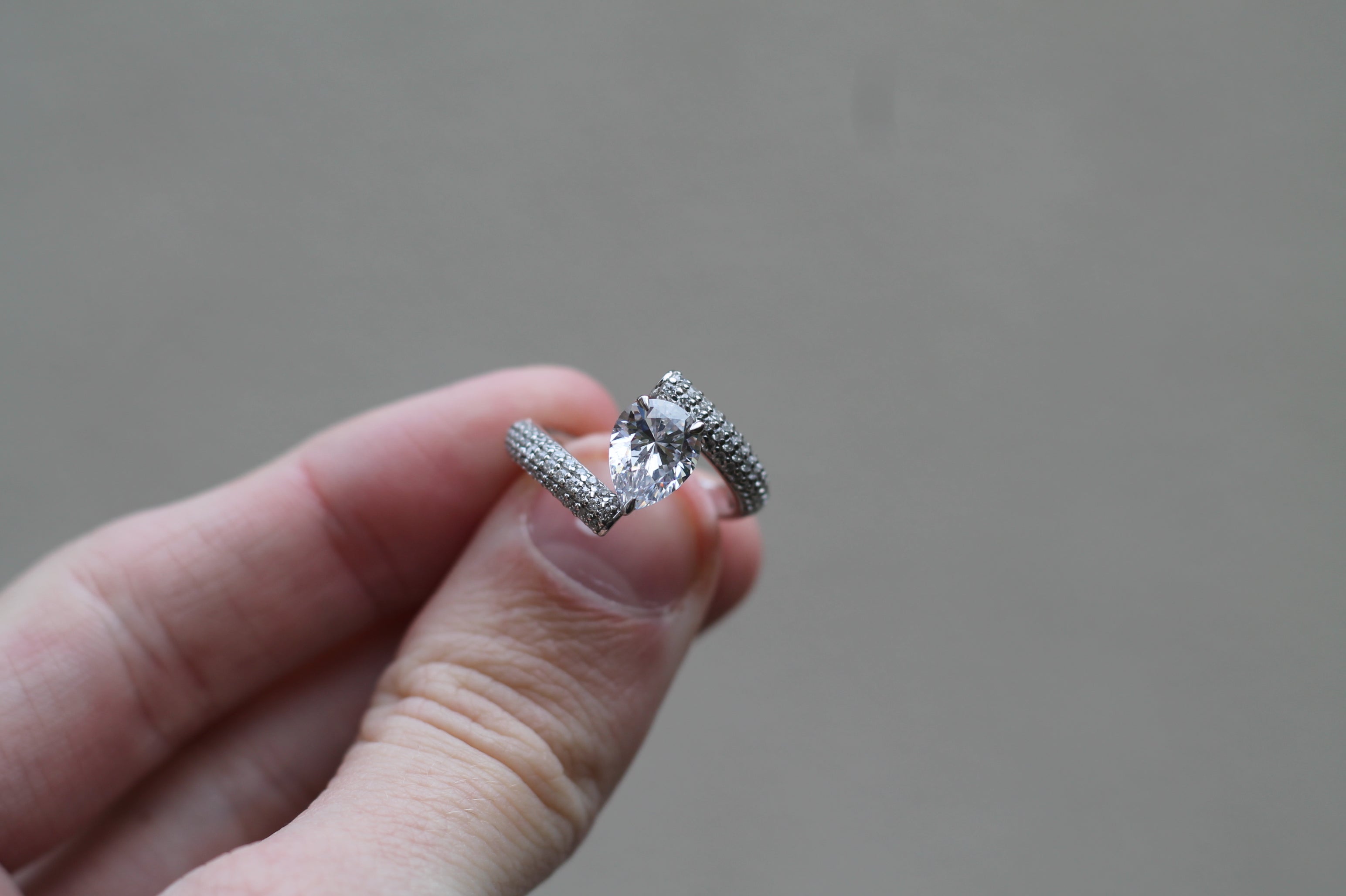 1 Carat Pear Cut Diamond Center Symmetric "Ghost" Hold Ring | 14k White Gold | Engagement Ring