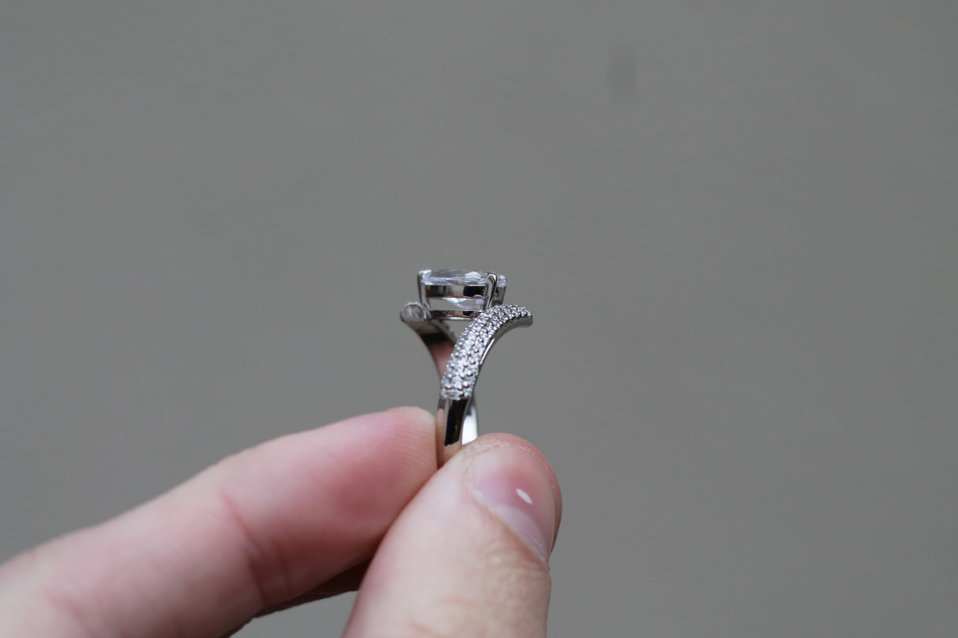 1 Carat Pear Cut Diamond Center Symmetric "Ghost" Hold Ring | 14k White Gold | Engagement Ring