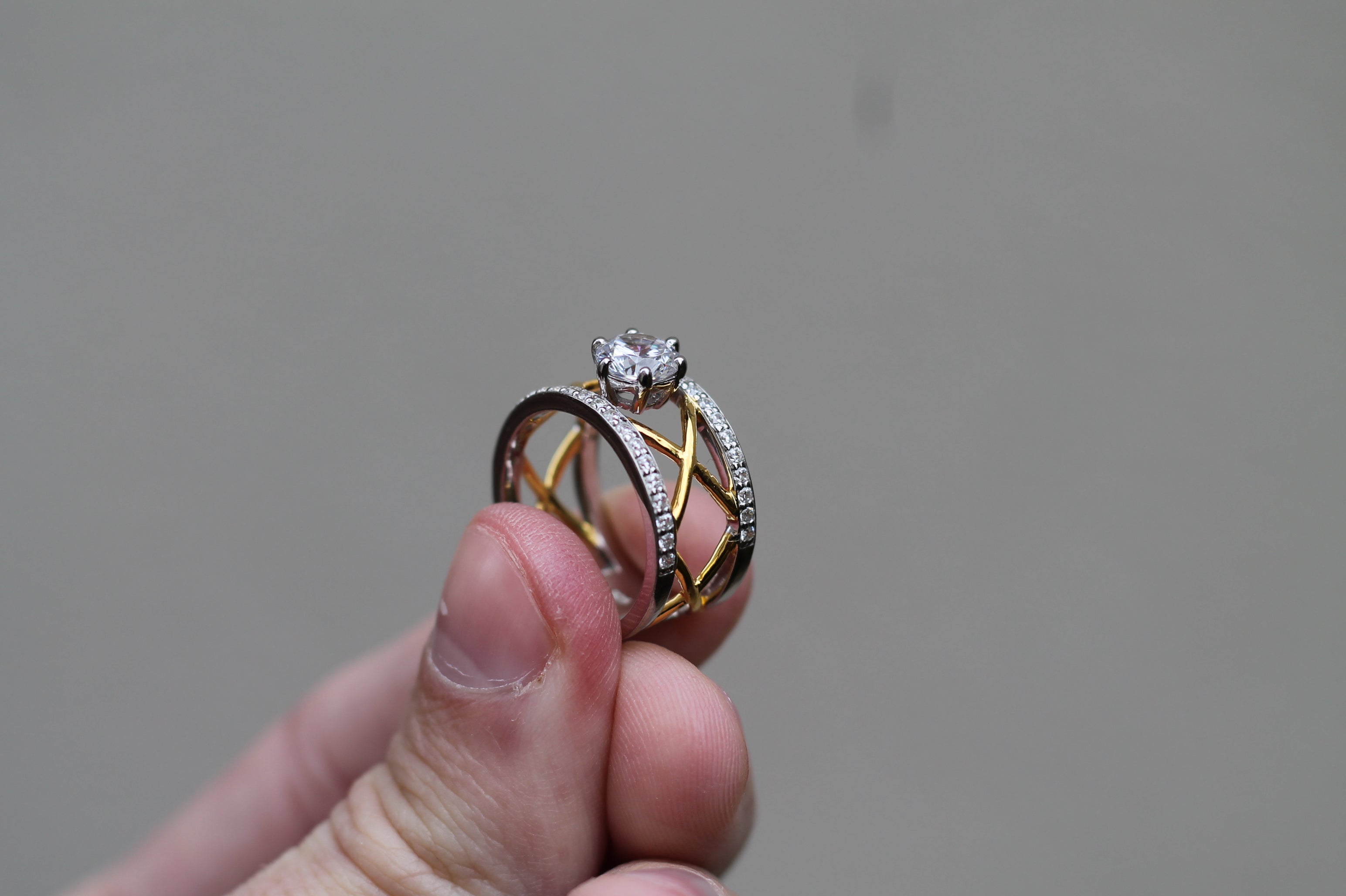 1 Carat Round Cut Center Diamond Two Color "Mesh" Ring | 14k White & Yellow Gold | Statement Engagement Ring