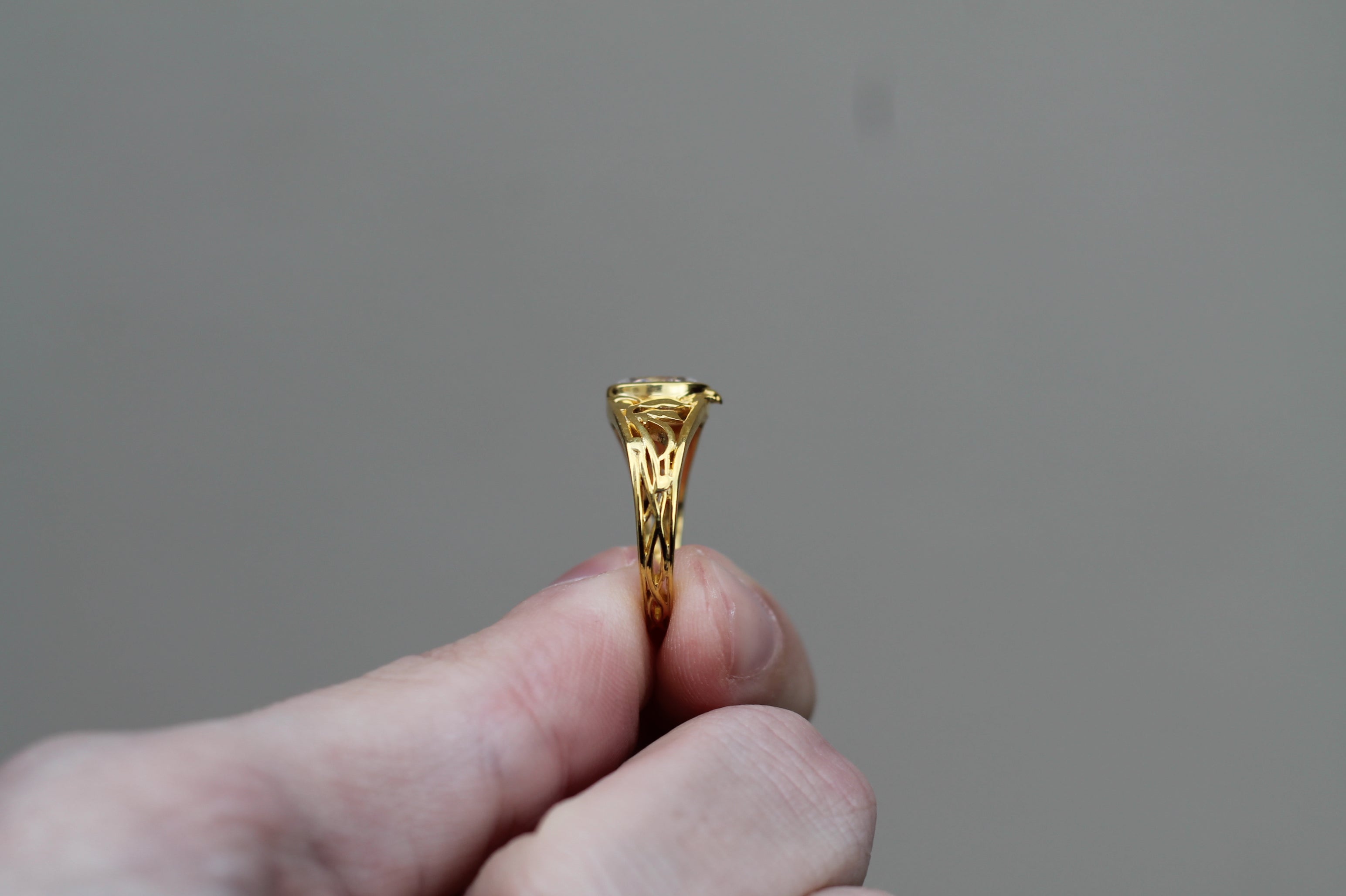 1 Carat Oval Cut Diamond "Forest" Ring | 14k Yellow Gold | Engagement Signet Style Ring