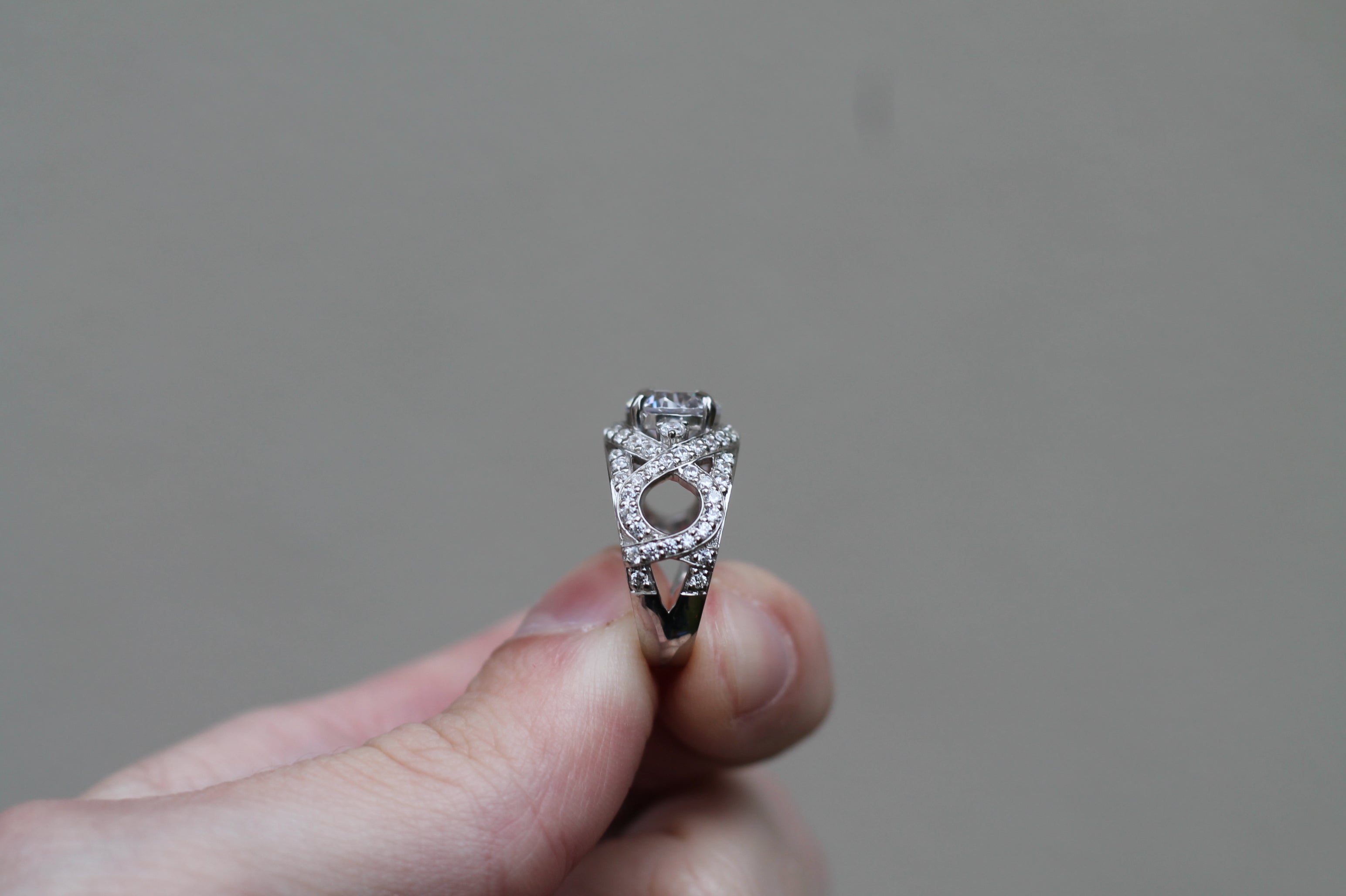 1 Carat Round Cut Diamond Intertwined Ring | 14k White Gold | Engagement Ring
