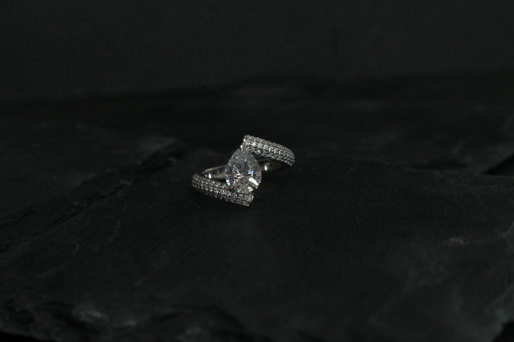1 Carat Pear Cut Diamond Center Symmetric "Ghost" Hold Ring | 14k White Gold | Engagement Ring