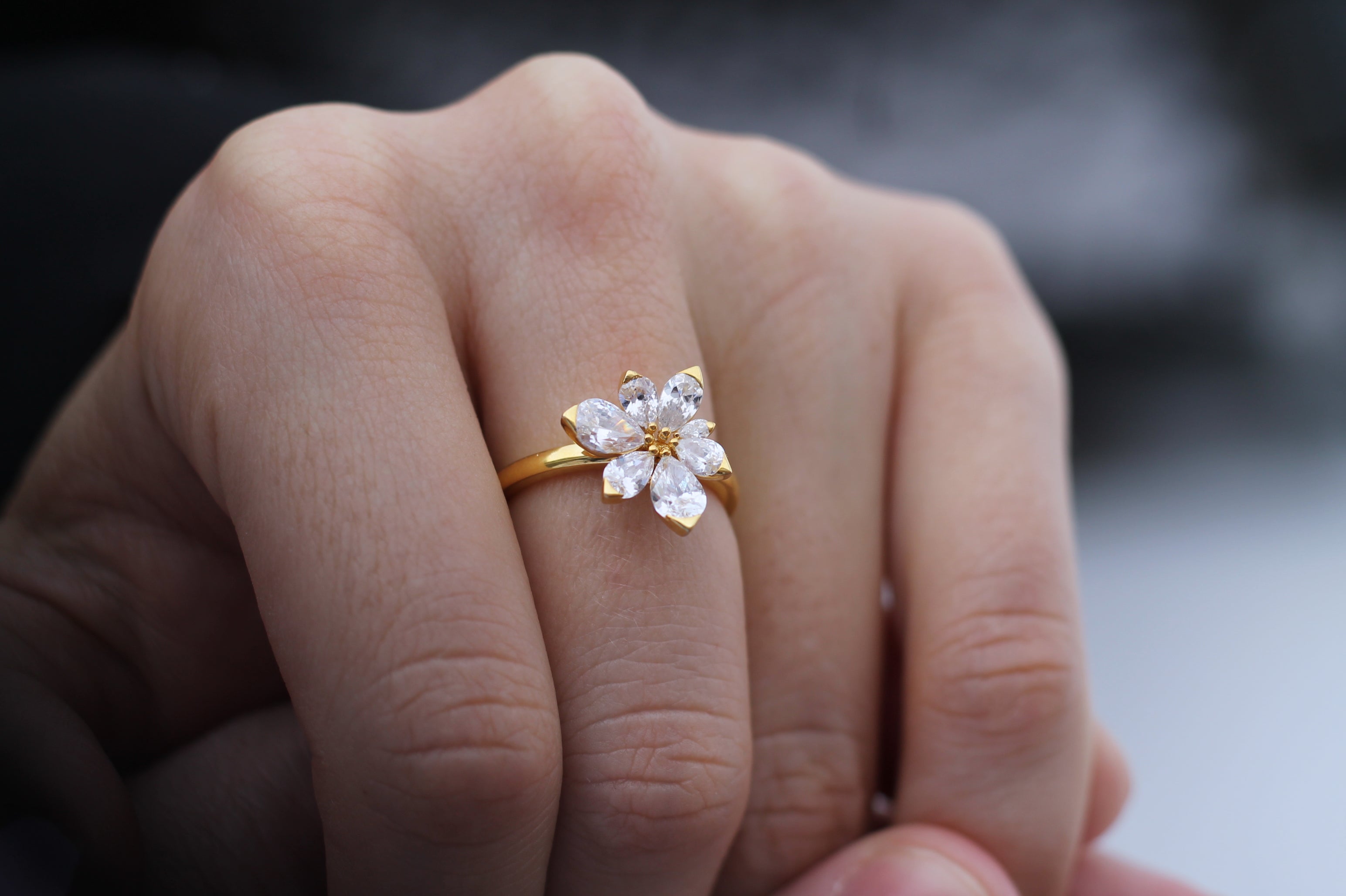 2.1 Carat Diamond Flower Ring | 14k Yellow Gold | Engagement Ring