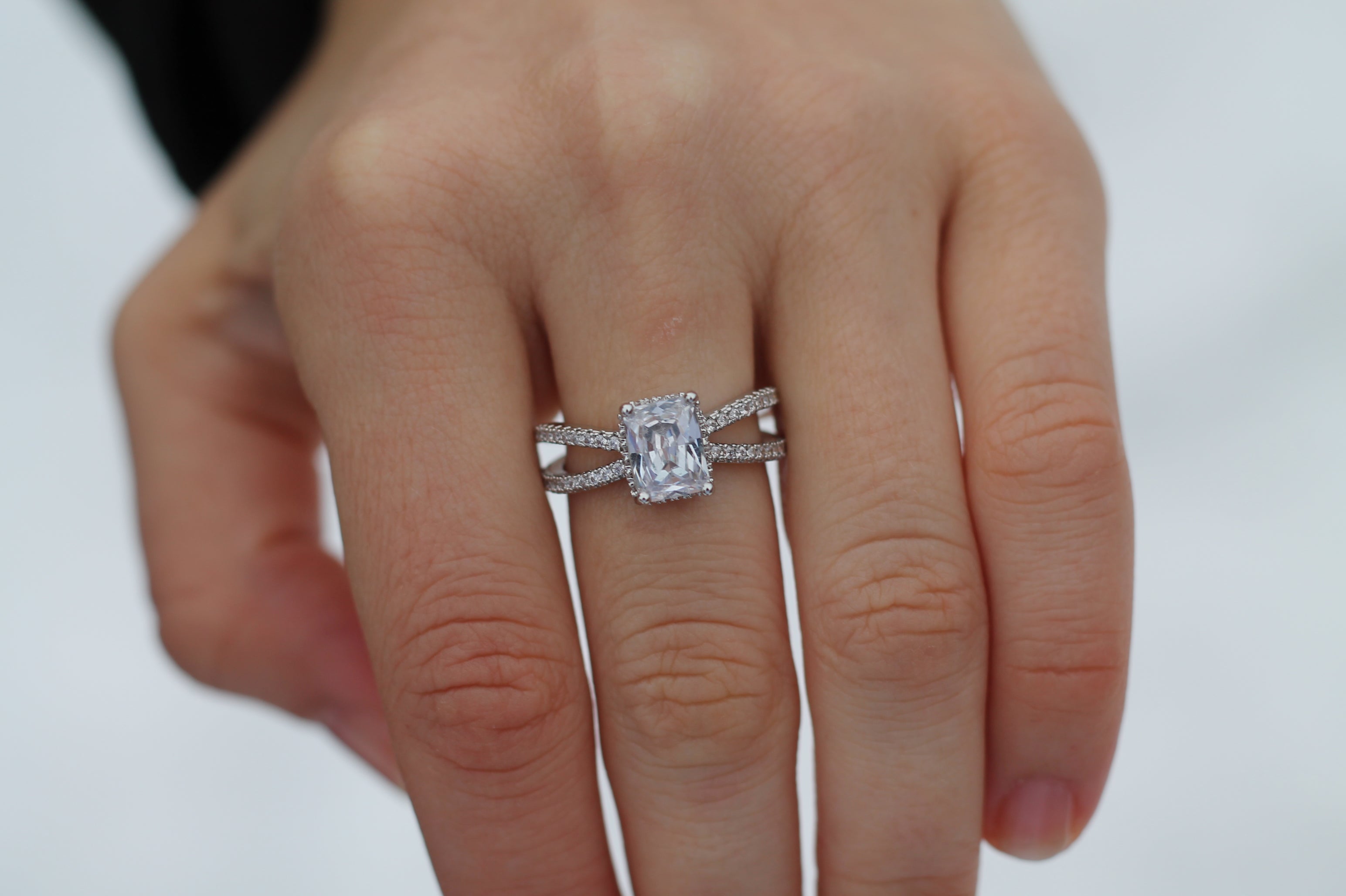 1 Carat Radiant Cut Solitaire Diamond Ring With Split Shoulders | 14k White Gold | Engagement Ring
