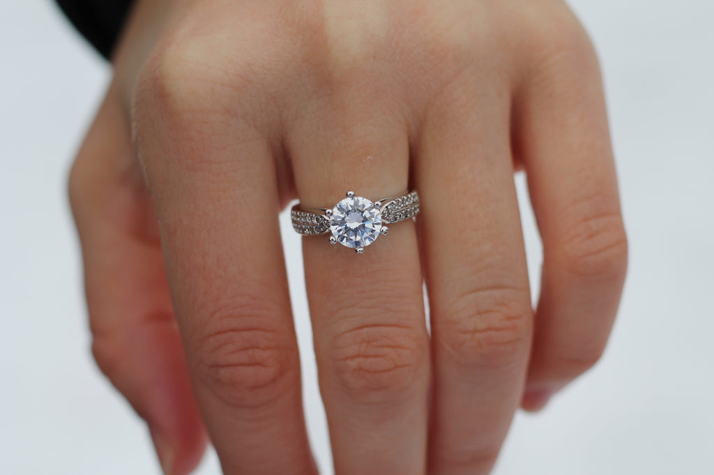 1 Carat Round Cut Solitaire Diamond Ring With Double Line Shoulders | 14k White Gold | Engagement Ring