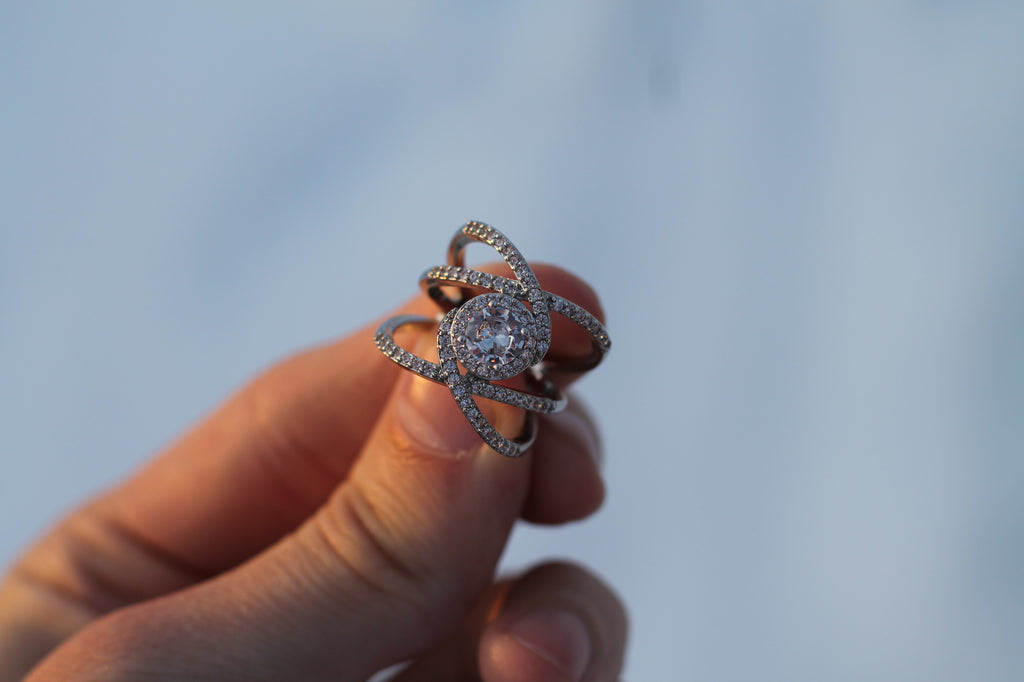 1 Carat Round Cut Center Diamond "Strings" Ring | 14k White Gold | Statement Ring