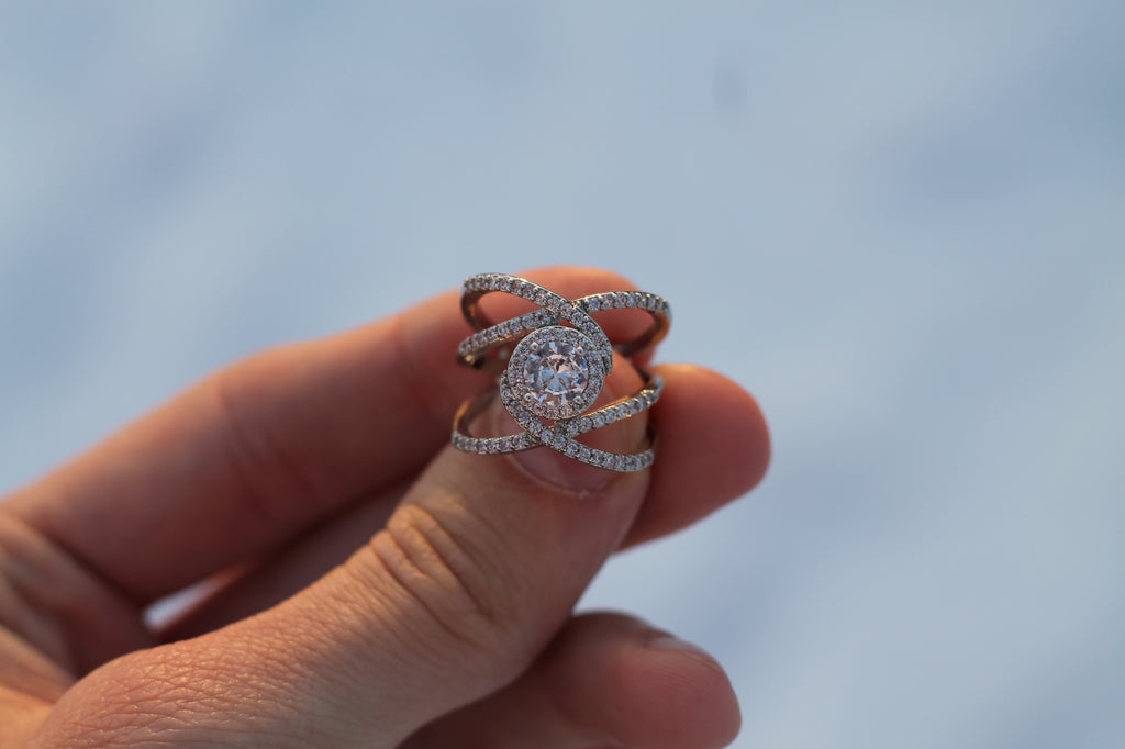 1 Carat Round Cut Center Diamond "Strings" Ring | 14k White Gold | Statement Ring