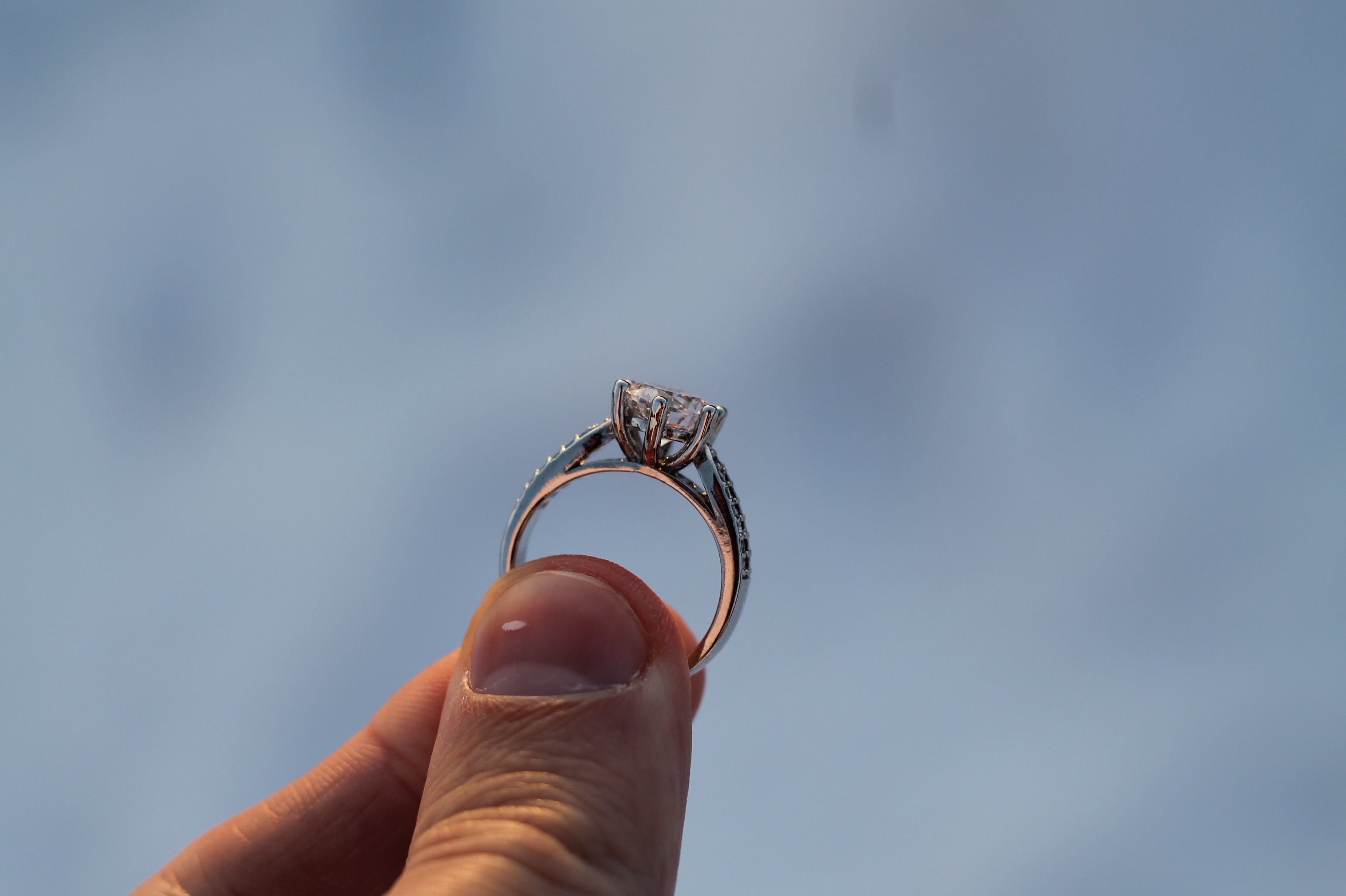 1 Carat Round Cut Solitaire Diamond Ring With Double Line Shoulders | 14k White Gold | Engagement Ring
