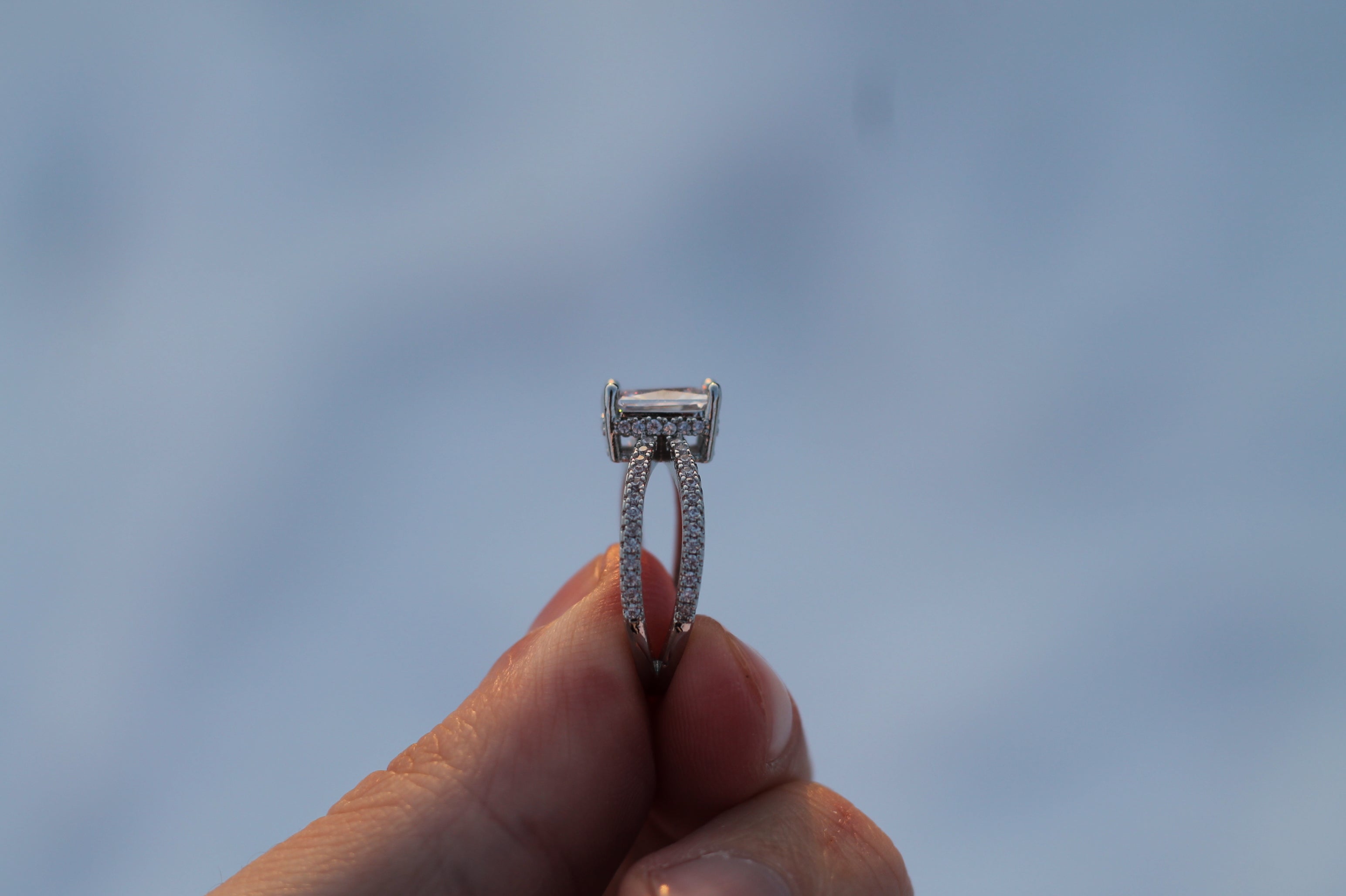 1 Carat Radiant Cut Solitaire Diamond Ring With Split Shoulders | 14k White Gold | Engagement Ring