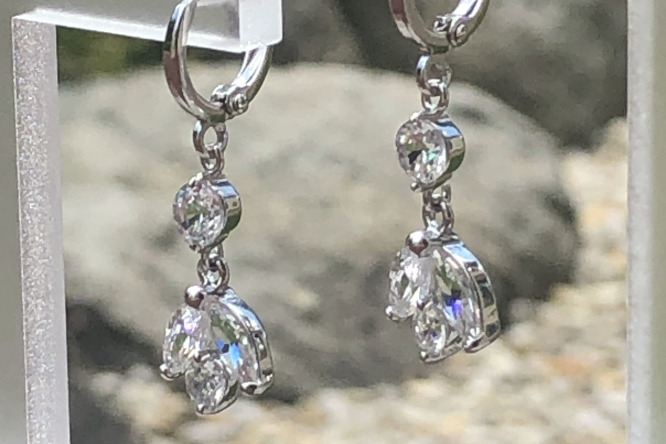 2.8 Carat Maruise And Round Cut Diamond Earrings