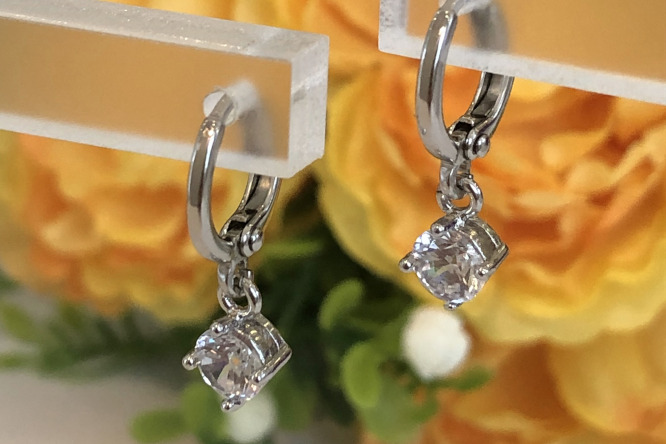 2 Carat Total Round Cut Diamond Dangling Earrings