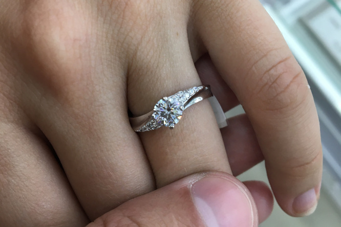 Solitaire Diamond Ring With Diamond In Shoulders