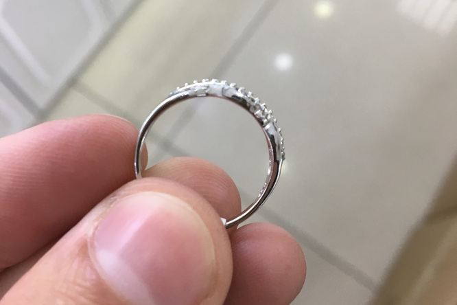 Mini Twist Diamond Band Ring