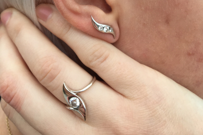 Diamond leaf ring and earrings